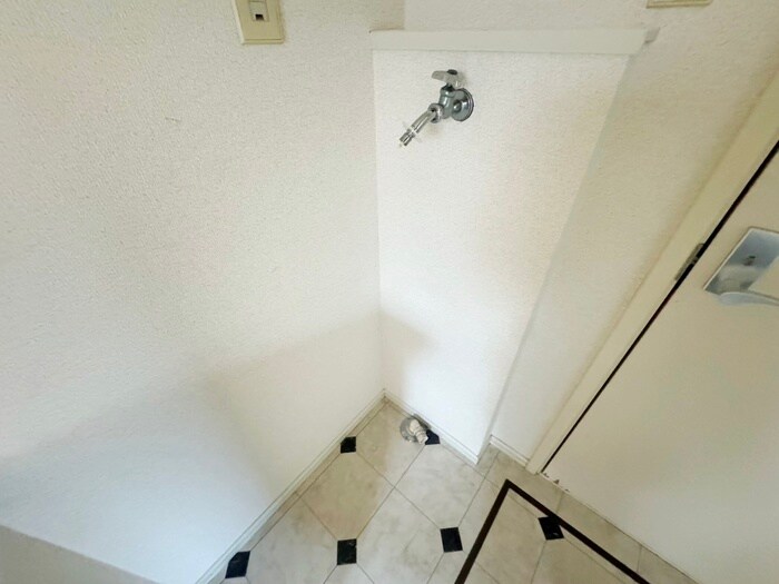 物件内観写真20　(洗濯機置場)