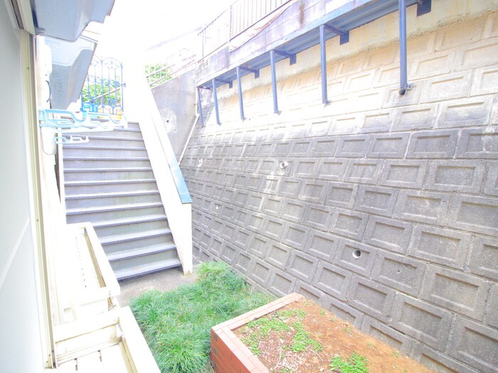 物件内観写真20　(室内からの展望)