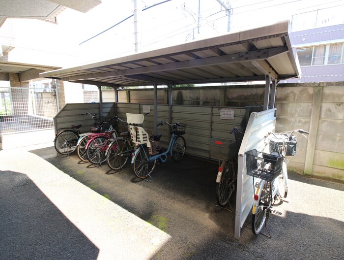 物件外観写真6　(駐輪場)