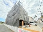 建築中