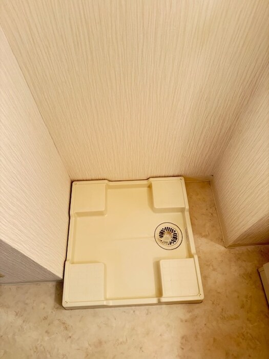 物件内観写真14　(洗濯機置場)