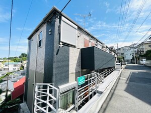 MAISON　DE　AMBRE　三ツ沢外観写真
