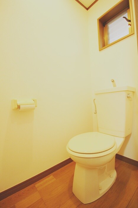 物件内観写真8　(トイレ)