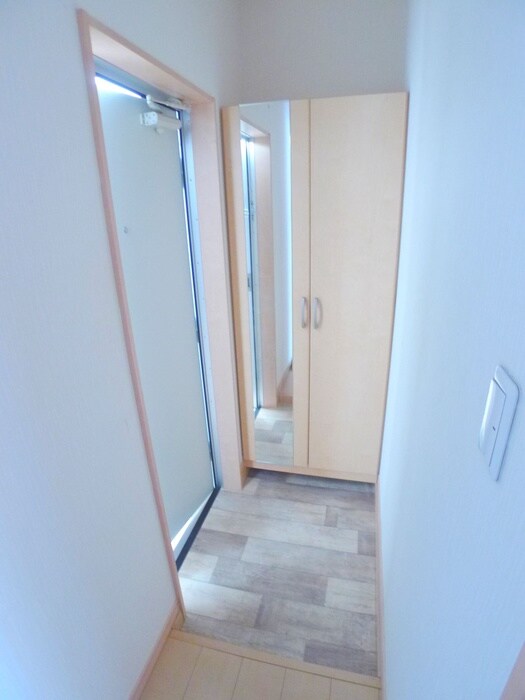 物件内観写真14　(玄関)