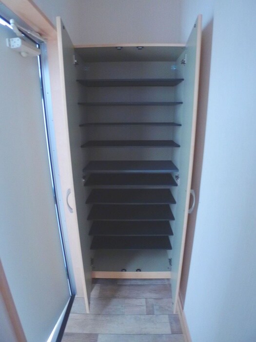 物件内観写真15　(靴箱)