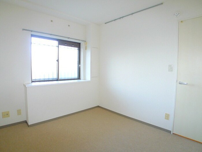 市川東レジデンスの居室