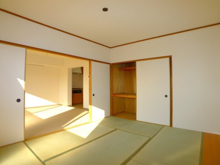 物件内観写真18　(居室)