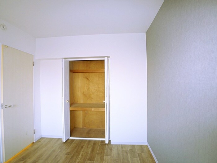 物件内観写真18　(収納)