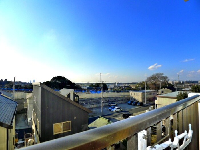 物件内観写真22　(室内からの展望)