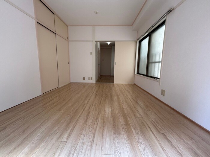 物件内観写真9　(居室)