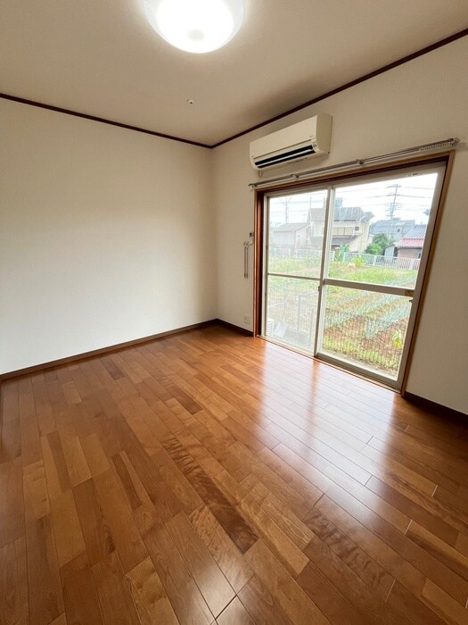 物件内観写真8　(居室)