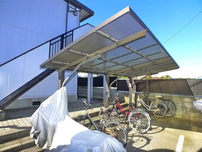 物件外観写真5　(駐輪場)