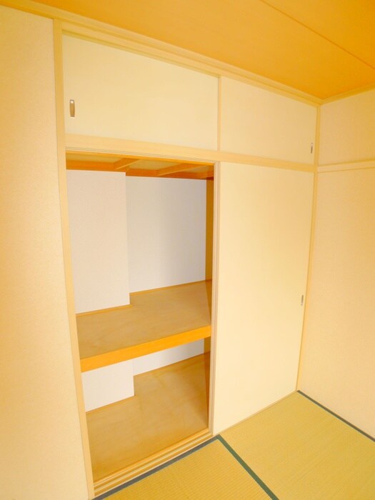 物件内観写真11　(収納)