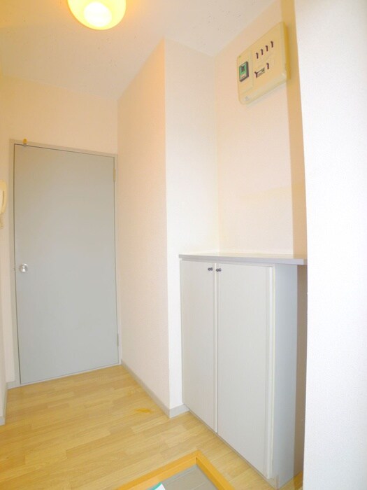 物件内観写真18　(靴箱)