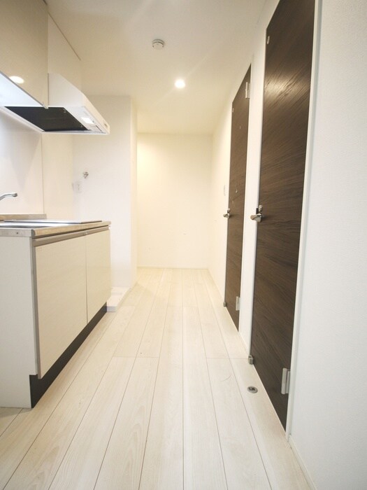 物件内観写真12　(廊下)