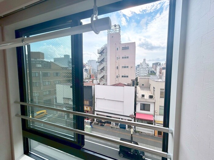 物件内観写真21　(室内からの展望)