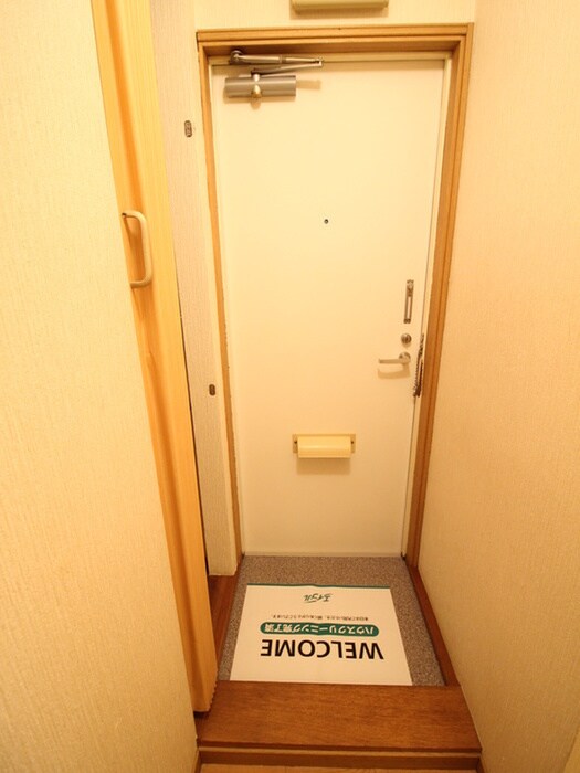 物件内観写真11　(玄関)