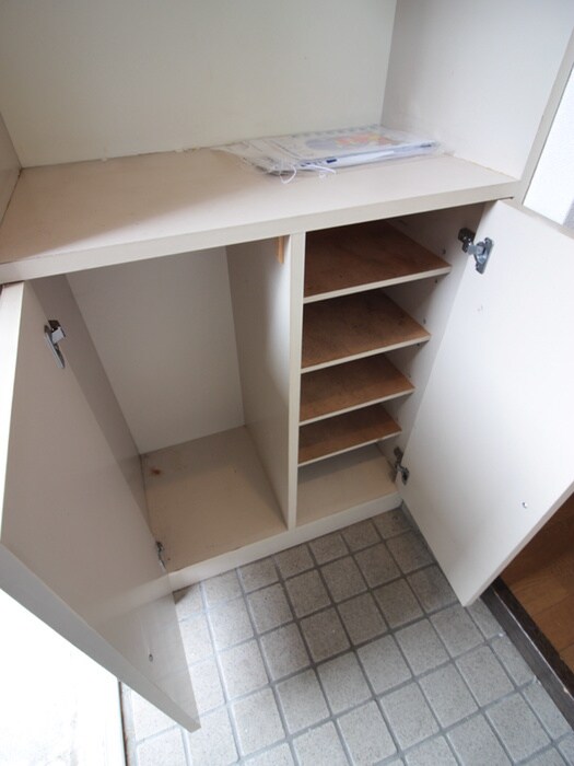 物件内観写真14　(靴箱)