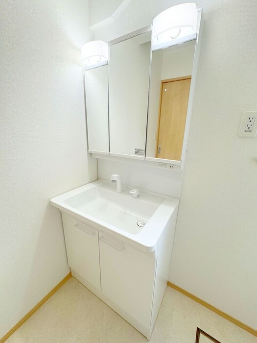 物件内観写真13　(洗面)