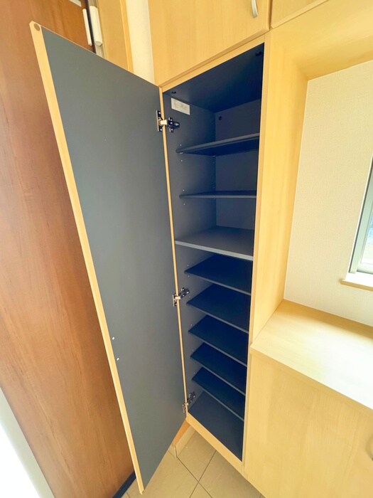 物件内観写真15　(靴箱)