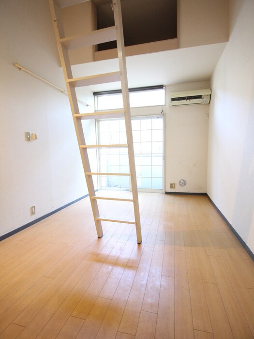 物件内観写真7　(居室)