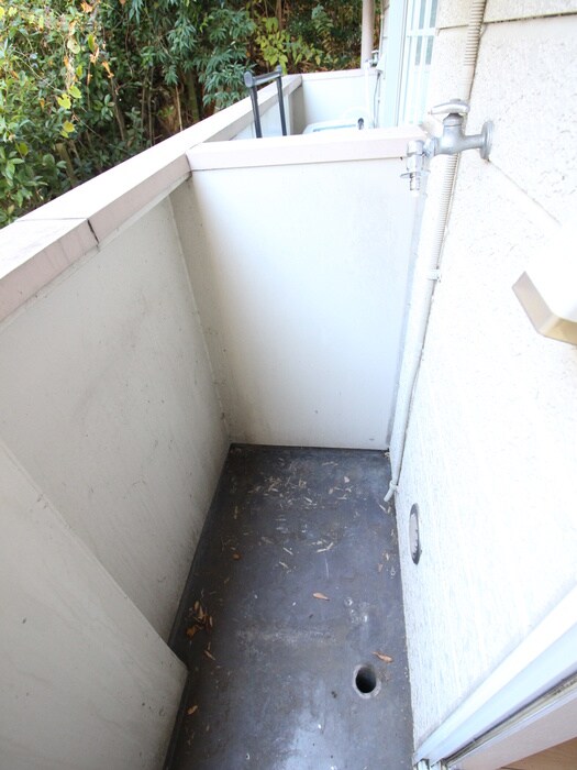 物件内観写真12　(洗濯機置場)