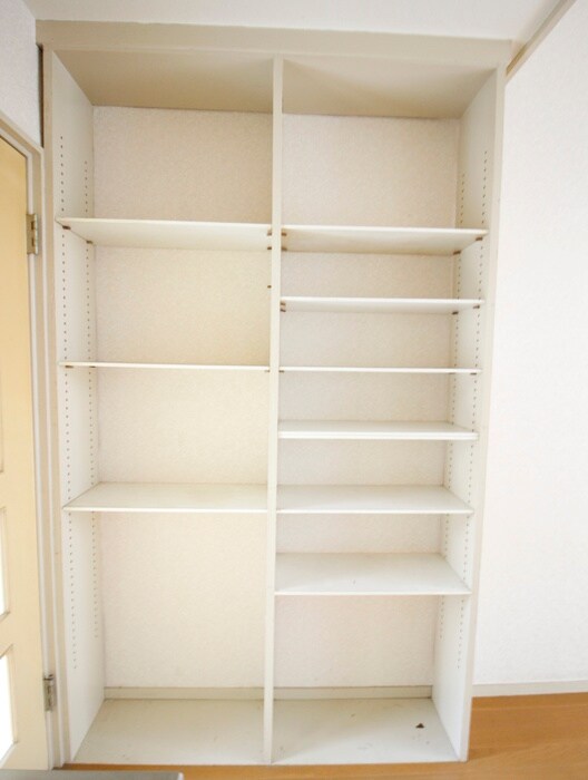 物件内観写真13　(収納)