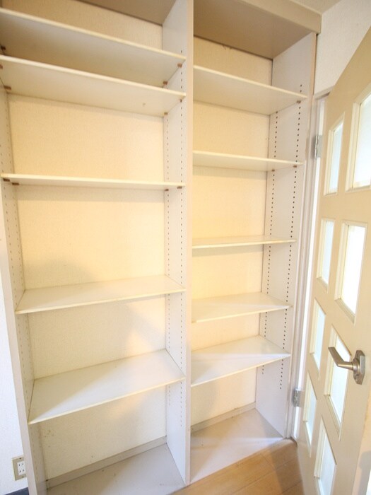 物件内観写真18　(収納)