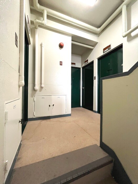 物件外観写真5　(エントランス部分)