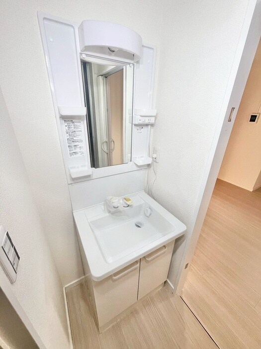 物件内観写真11　(洗面)