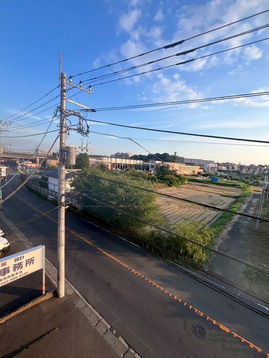 物件内観写真15　(室内からの展望)