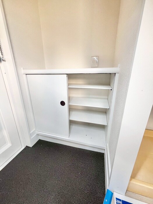 物件内観写真18　(靴箱)