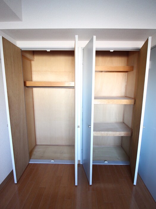 物件内観写真12　(収納)