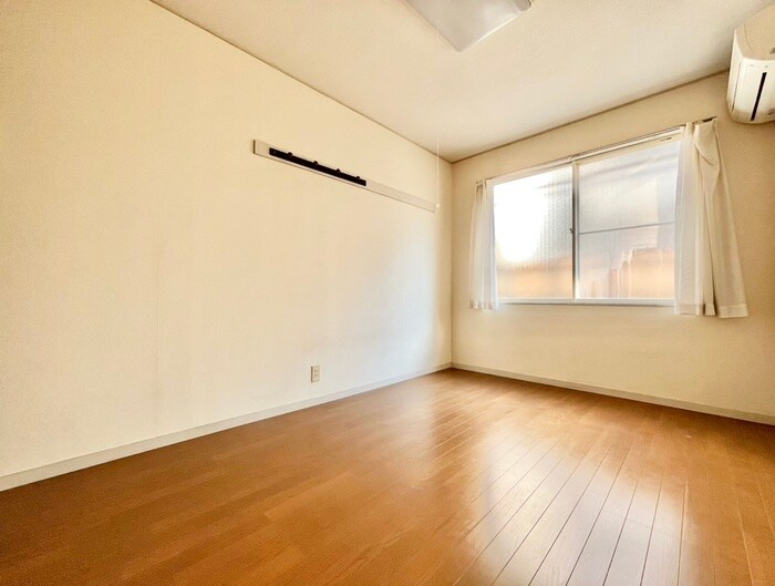 物件内観写真3　(居室)