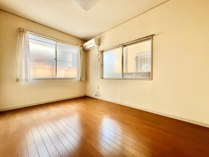 物件内観写真4　(居室)