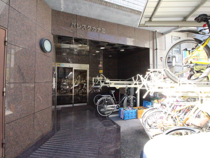 物件外観写真4　(エントランス部分)