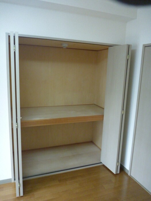 物件内観写真13　(収納)