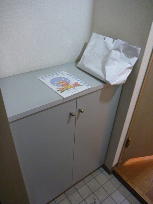 物件内観写真16　(靴箱)