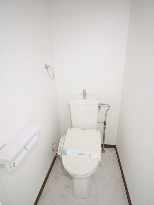 物件内観写真15　(トイレ)