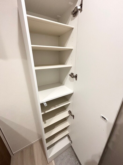 物件内観写真18　(靴箱)