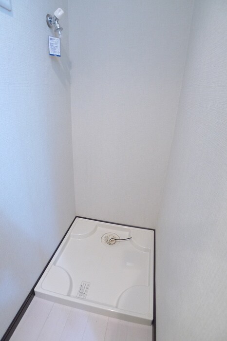 物件内観写真12　(洗濯機置場)