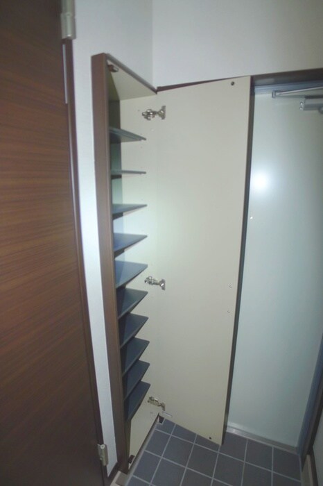 物件内観写真16　(靴箱)