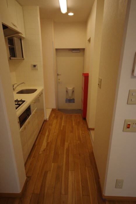 物件内観写真16　(廊下)