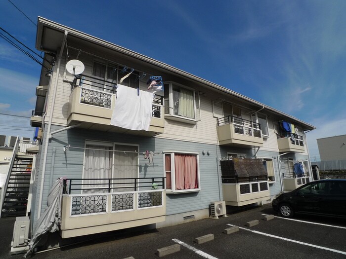 ウイングＣ棟の物件外観写真