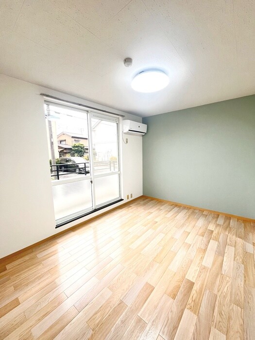 物件内観写真8　(居室)