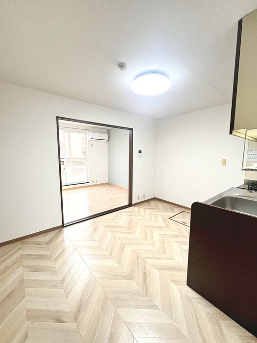 物件内観写真10　(居室)