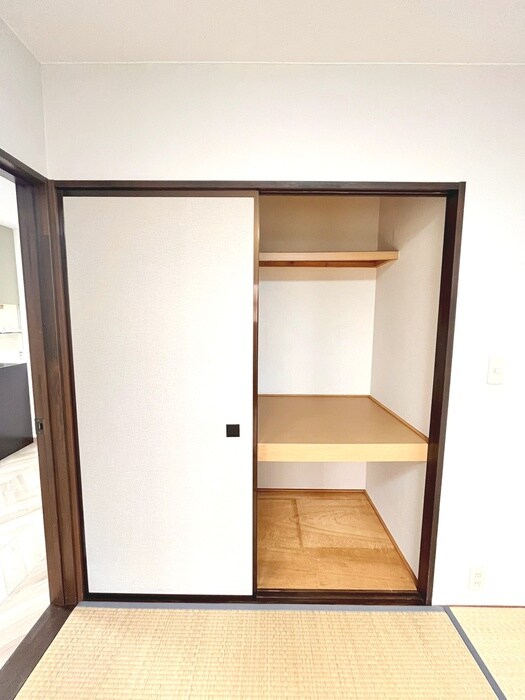 物件内観写真16　(収納)