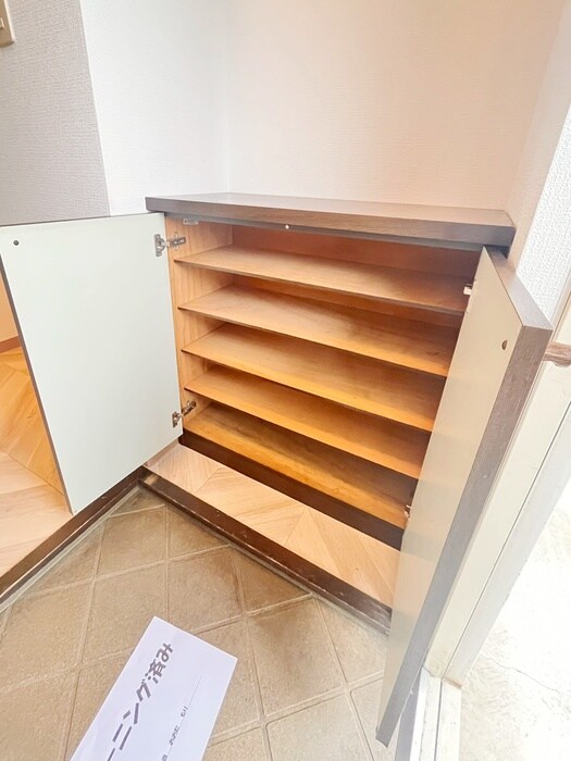 物件内観写真18　(靴箱)