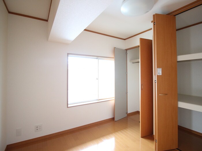 物件内観写真10　(居室)