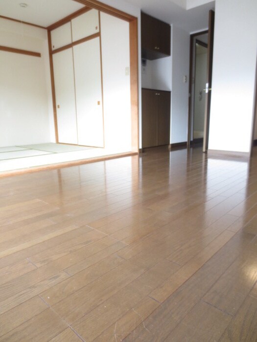 物件内観写真6　(居室)